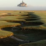 Un "momont" suspendu ... (Mont-St-Michel)